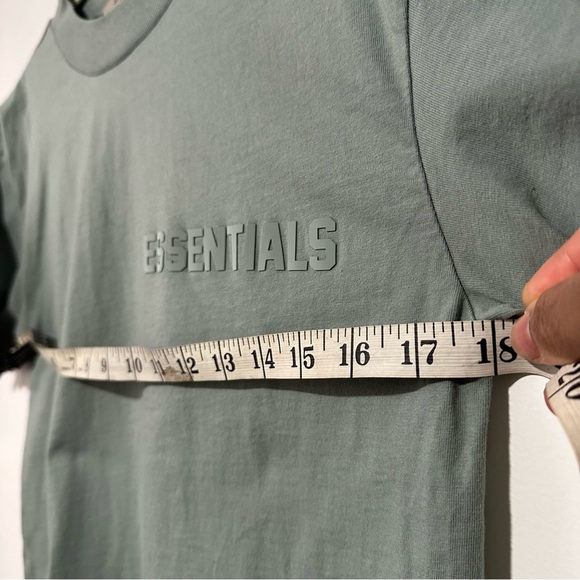 Fear of God Essentials SS23 Tee – Sycamore Blue Women large - Picture 9 of 9